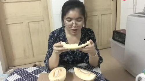 打工妹吃瓜,揭秘职场生活的酸甜苦辣