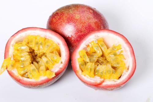 石榴能和梨瓜一起吃吗,石榴与梨瓜的搭配食用探讨