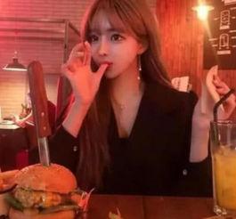 女主播吃绿瓜图片,女主播直播现场惊现神秘美食